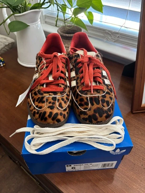 adidas Samba OG W Leopard Print Sneakers with Red Accents - Picture 4 of 5